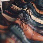 Comparaison : chaussures réhaussantes vs chaussures classiques